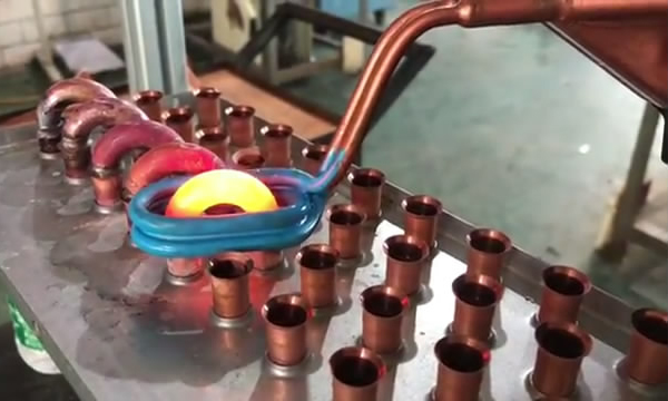手持式高頻加熱機(jī)焊接銅管