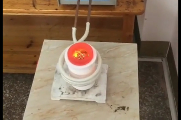 頻率越高，中頻熔煉電爐價(jià)格越高？